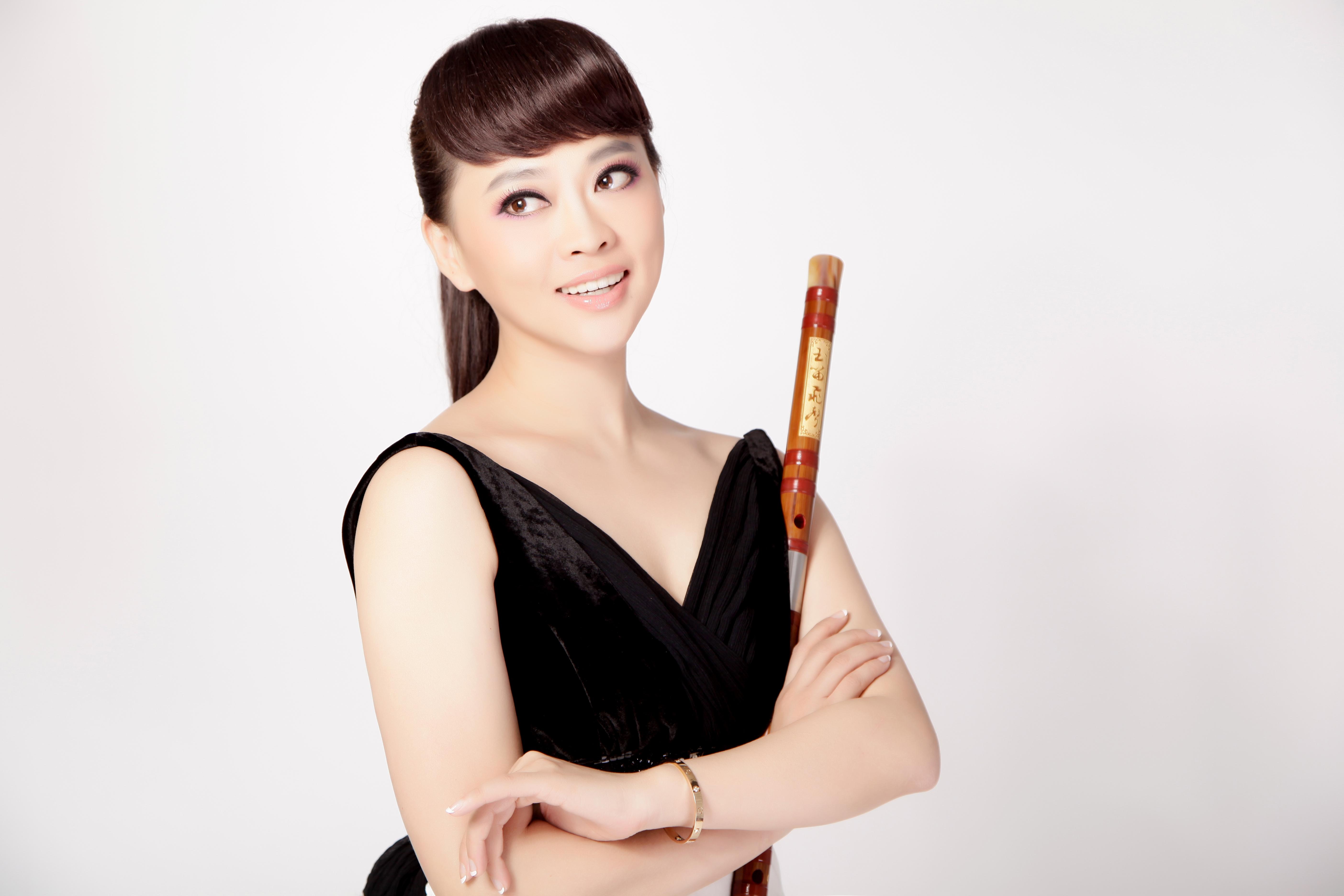 唐俊乔当代中国民乐领军人物,最杰出的笛子演奏家,教育家之一.